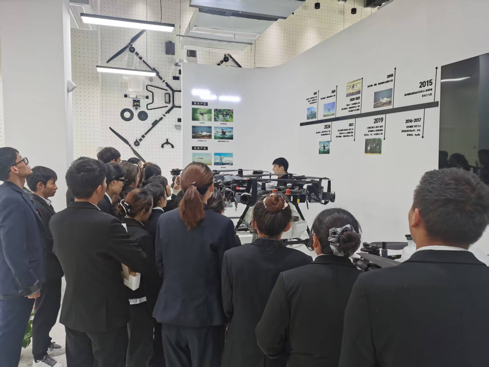 1763624352212378.jpg 1763624352212378.jpg